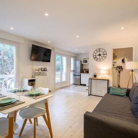 Meuble 2 Etoiles, Wifi, A 2 Pas Des Plages Fréjus Εξωτερικό φωτογραφία